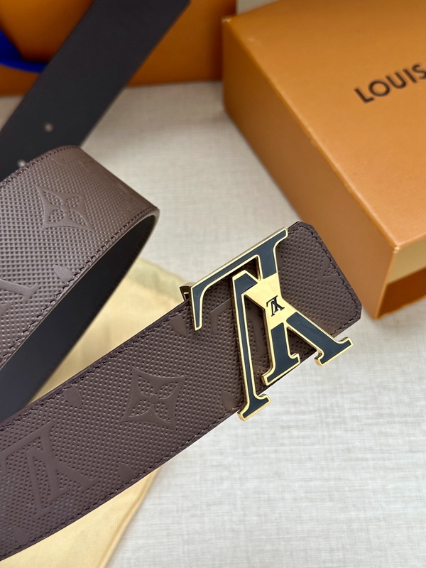 激安ルイヴィトンベルト着用イメージ